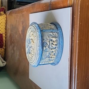 Incolay Stone decorative box